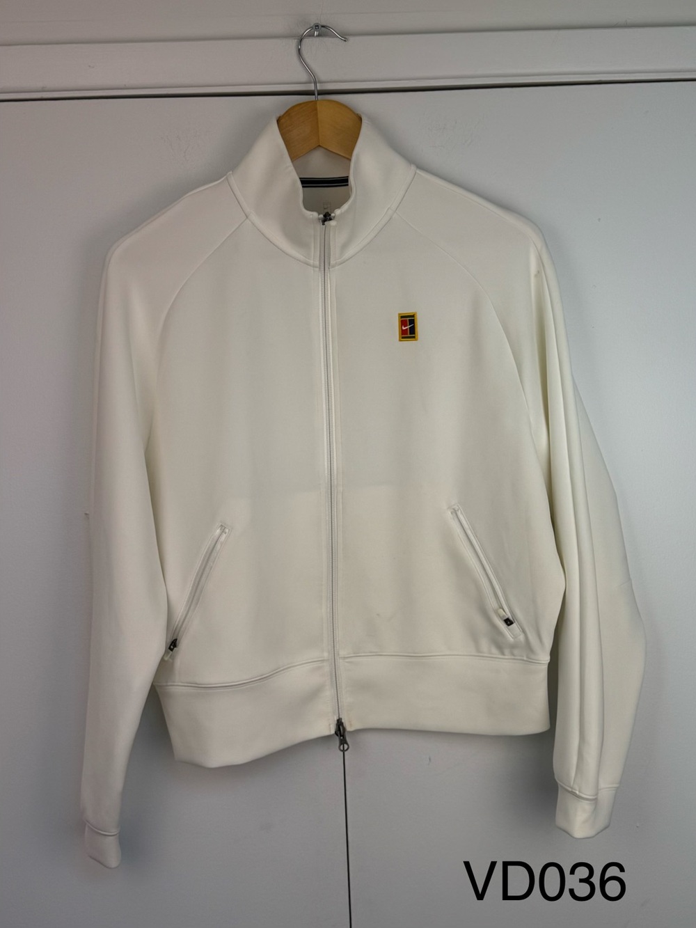 NikeCourt Women’s Dri-FIT Full Zip Tennis Jacket White Size L